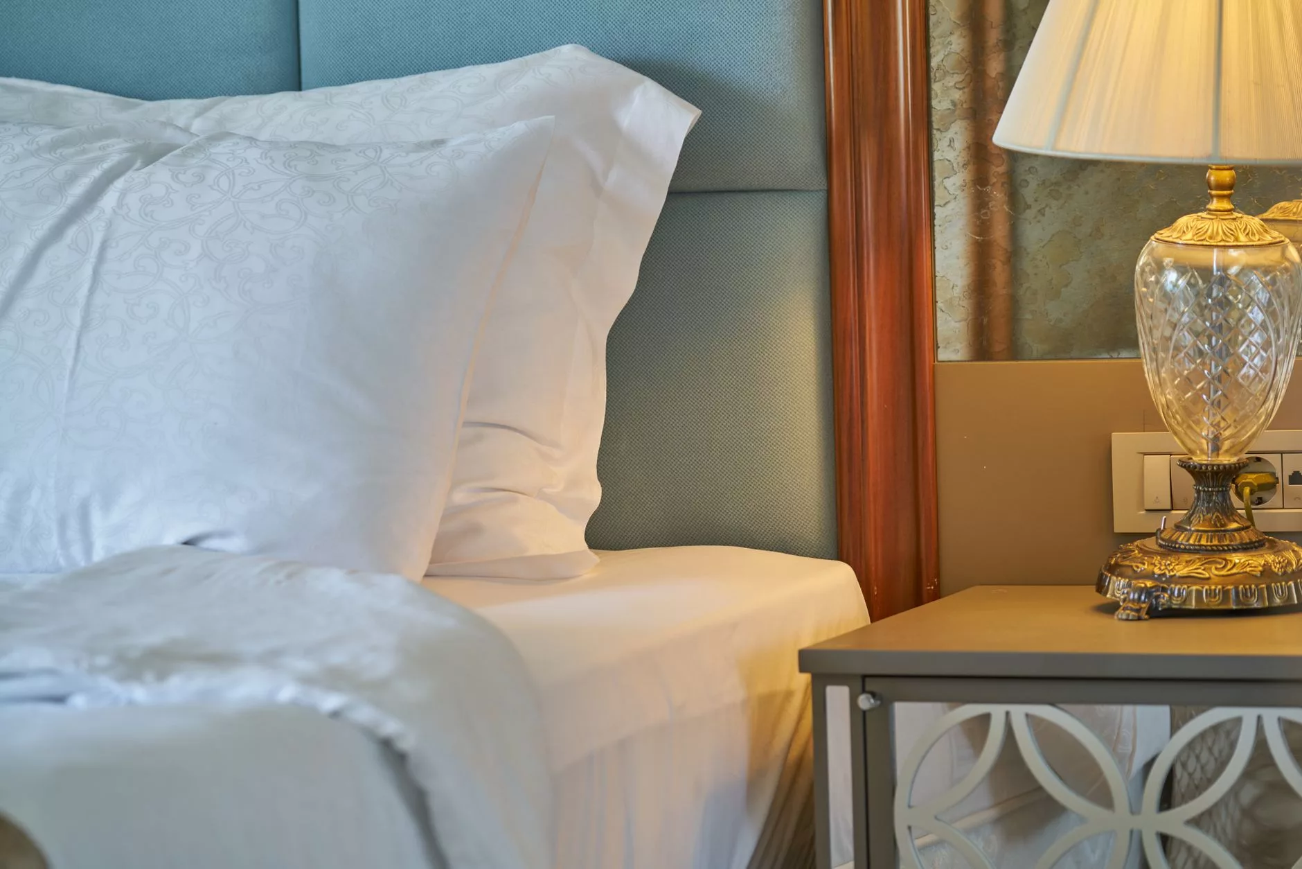 How Luxury Bedding Improves Sleep Comfort